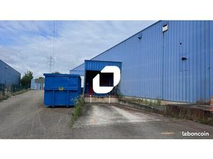 Local d'activité 1 960 m²