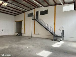 Local d'activité 420 m²
