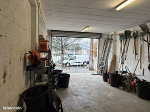 Local 100 m² Saint-Raphaël