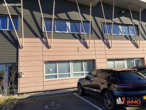 Local commercial 95 m² Vaulx-Milieu