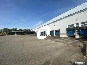 Local industriel 13 791 m²