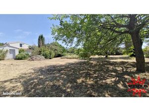 Terrain 1089 m² MONTADY