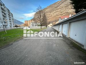 Parking 10 m² Saint Egreve