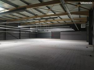 Local commercial 805 m²