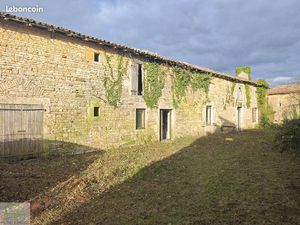 Maison 4 pièces 330 m²