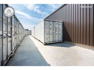 A LOUER  BOX DE STOCKAGE ( garde meubles  garages)