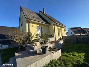 Maison 5 pièces – Piscine • Jacuzzi • 30 panneaux solaires (jusqu’à 11 kWc) • 20 kWh de st