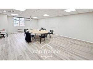 Bureaux 82 m²