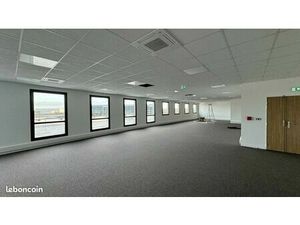 Bureaux 178 m²