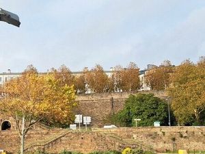 Fonds de commerce de restauration au port de commerce — affaire à saisir