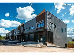 Local d'activité 1 065 m²