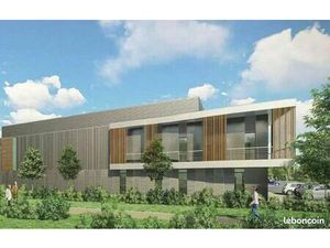 Local d'activité 688 m²