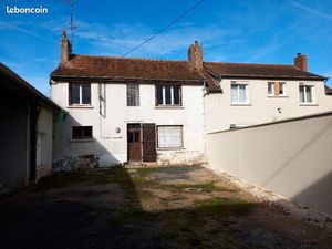 Maison à restaurer dont toiture