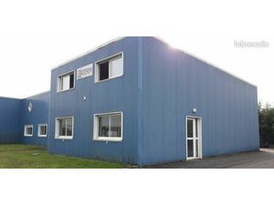 Entrepôt 60 m² + bureaux 80 m² SAINT JEAN D'ILLAC/LIMITE MERIGNAC