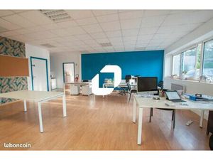 Bureau 158 m²