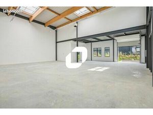 Local d'activité 290 m²