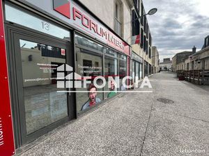 Local commercial 70 m²