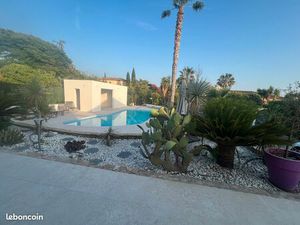 Maison 7 pièces terrain 700 m²