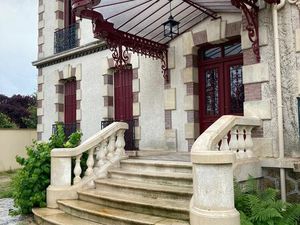 EXCEPTIONNEL: Vivre et/ou travailler au bel-étage du manoir