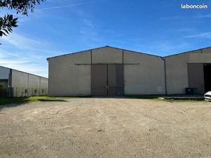 Local d'activité 850 m²