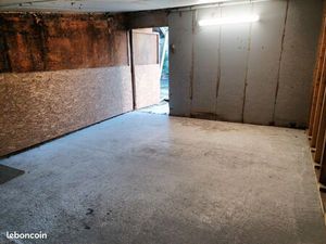 À louer Box à PLOUVIEN