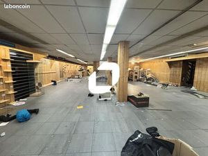 Local commercial 1 024 m²