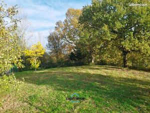 Terrain 2 800 m² Giroussens