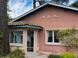 Villa entre bassin et océan