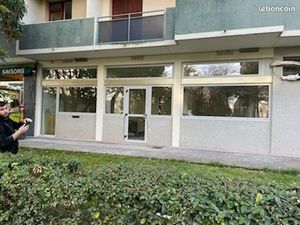 A louer  Toulouse  cabinet paramédical  soin  de 19 m2  refait à neuf