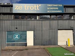 Local d’activité zone commerciale Comboire