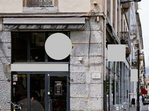 Restaurant asiatique + Licence IV — Grenoble 65 000 • 50 m² + réserve