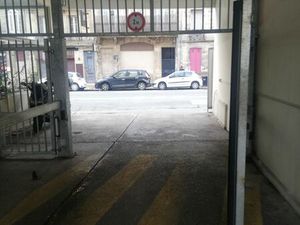 Location parking scooter victoire