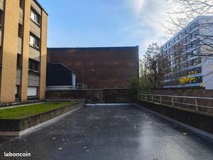 Grande place de parking à vendre – Rue Auber