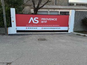 à louer local pro/commercail brut de 130m2