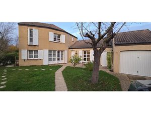 Vente maison 5 pièces 105 m² à Guyancourt (78280)  458 032 €