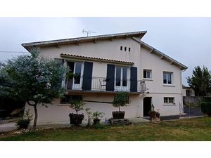 Vente maison 4 pièces 102 m² à Saint-Laurent-de-Cognac (16100)  182 000 €