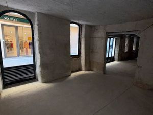 Murs commerciaux centre ville zone franche