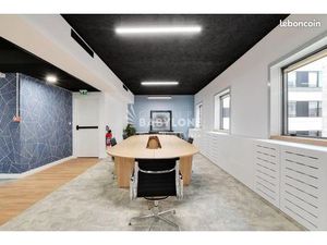 Bureaux 438 m²