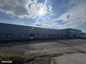 Local 4485 m² Douarnenez