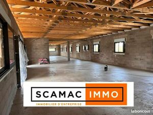 Local d'activité 319 m²