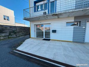 Local commercial 73 m² SAVIGNE