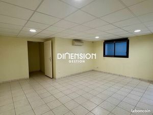 Bureaux 33 m² Montussan