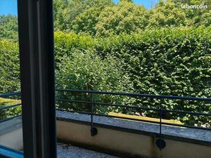 Vue sur le parc du château de Champs