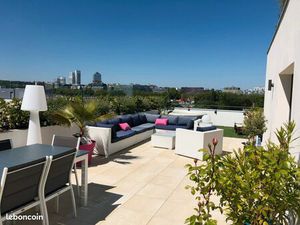 5 pièces de 104 m² avec terrasse de 65m² MEUDON Seine Tramway T2