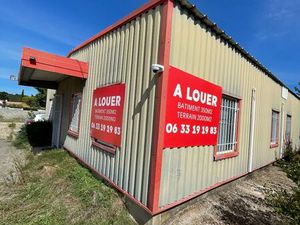 À LOUER – Entrepôt 350 m² à Piolenc sur un Terrain de 2 000 m² - 2800 euros