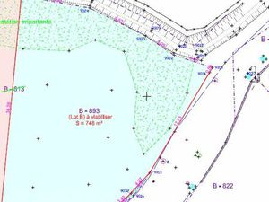 Terrain constructible 748m²