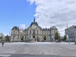 Local commercial 170 m²