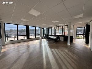 Local professionnel haut de gamme a louer