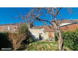 Maison 1930 a renover avec jardin