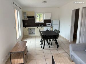 Loue T2 bas de villa